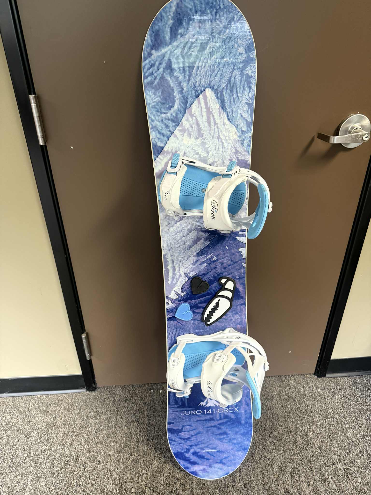 System Juno , Mystic Bindings - Women's Snowboard Package 141 cm