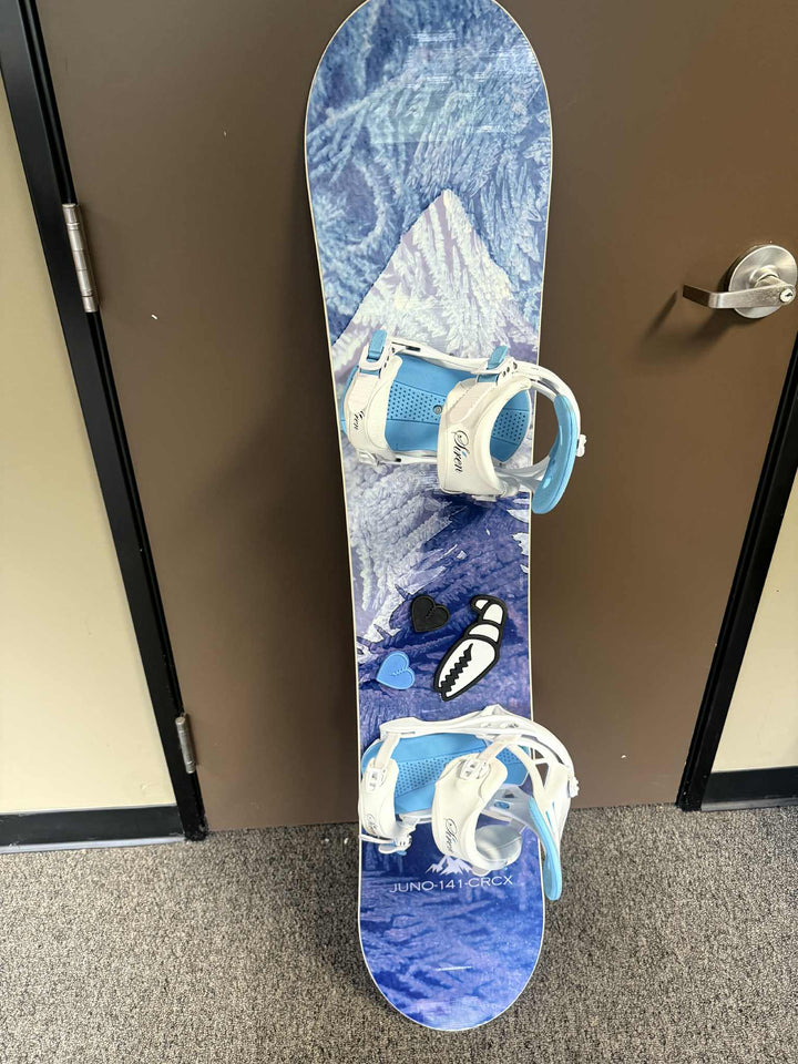 System Juno Snowboard,  LUX Rear Entry Bindings - Women's Snowboard Package 141 cm
